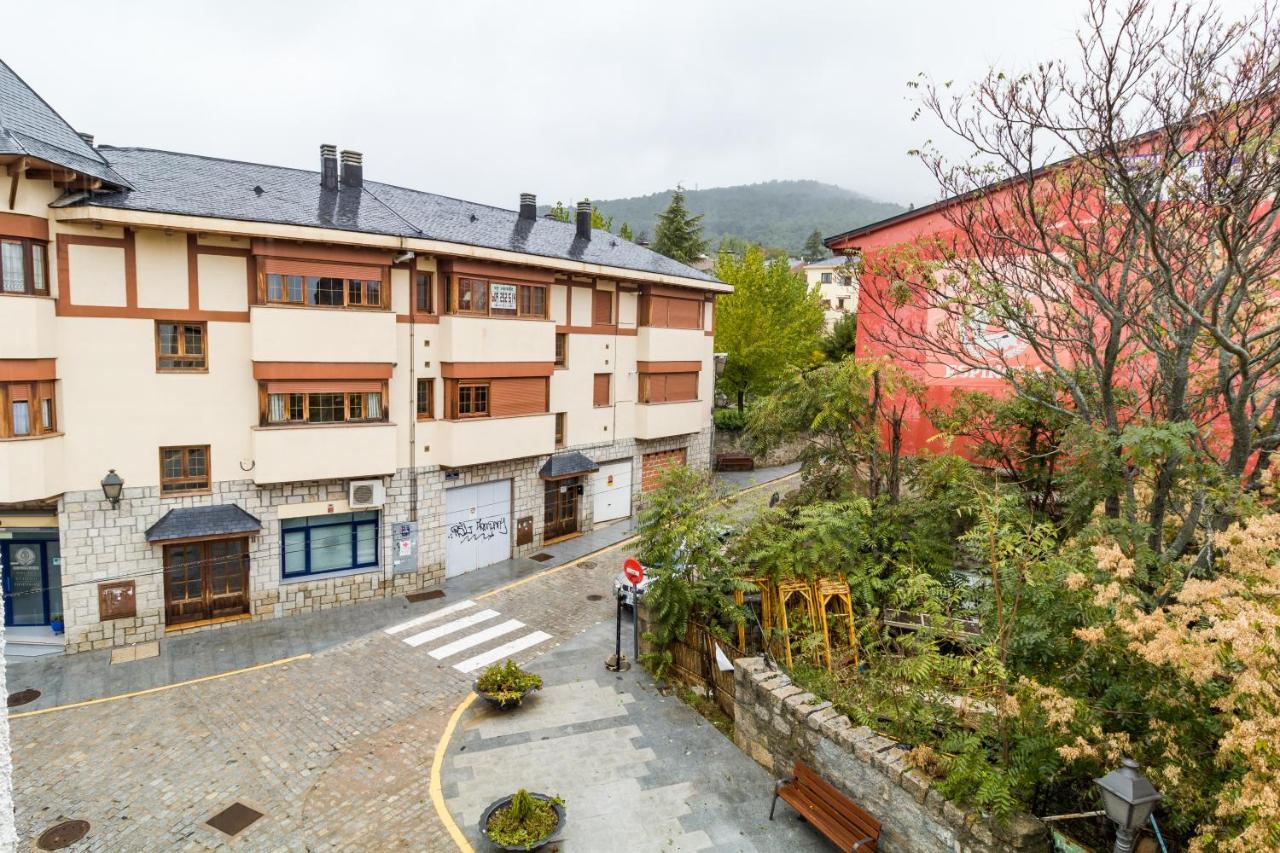 Aparthotel La Arbolada, A 30 Minutos Del Centro De Madrid Navacerrada